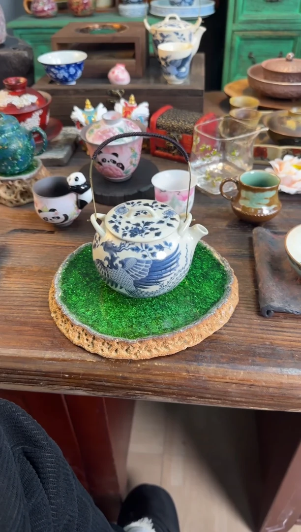 【闪购商品】卫门龙凤缠枝莲提梁壶（新品）