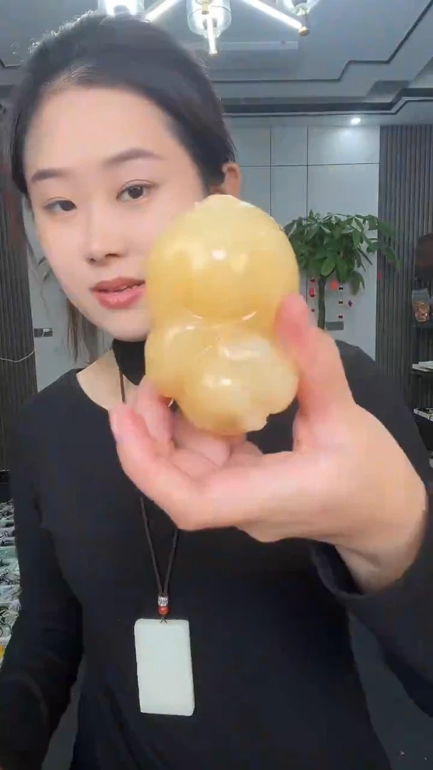 未镶嵌和田玉把件金糖猪手把多样性发货一