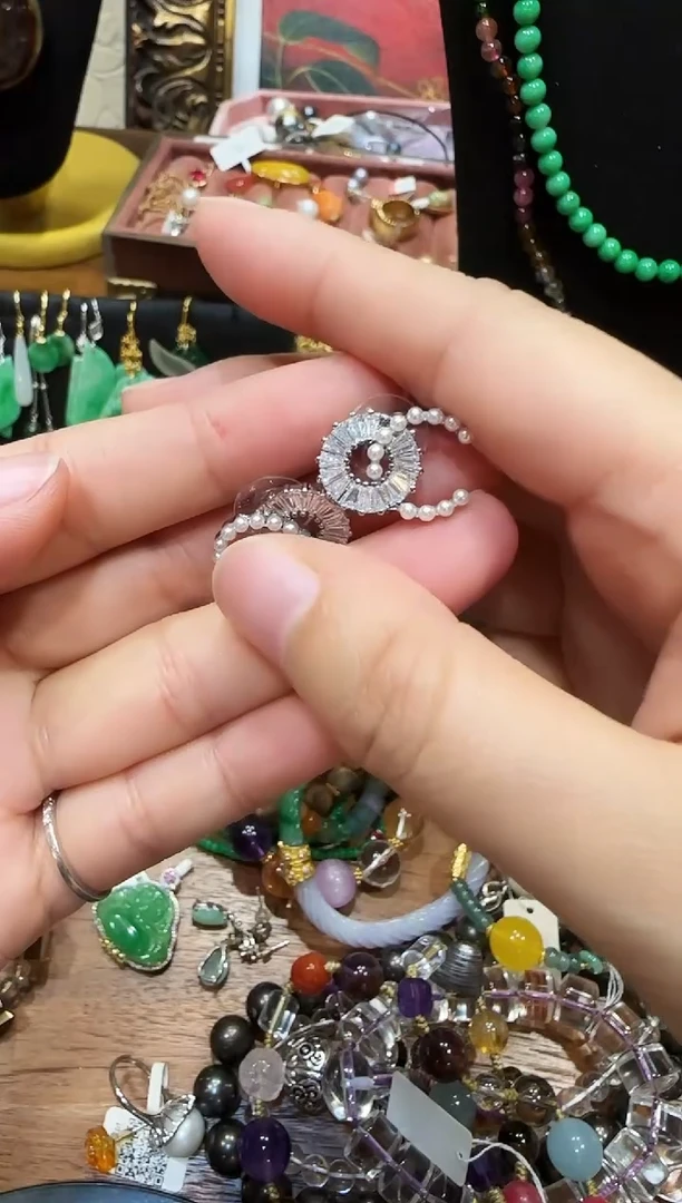 无非金属复古耳钉