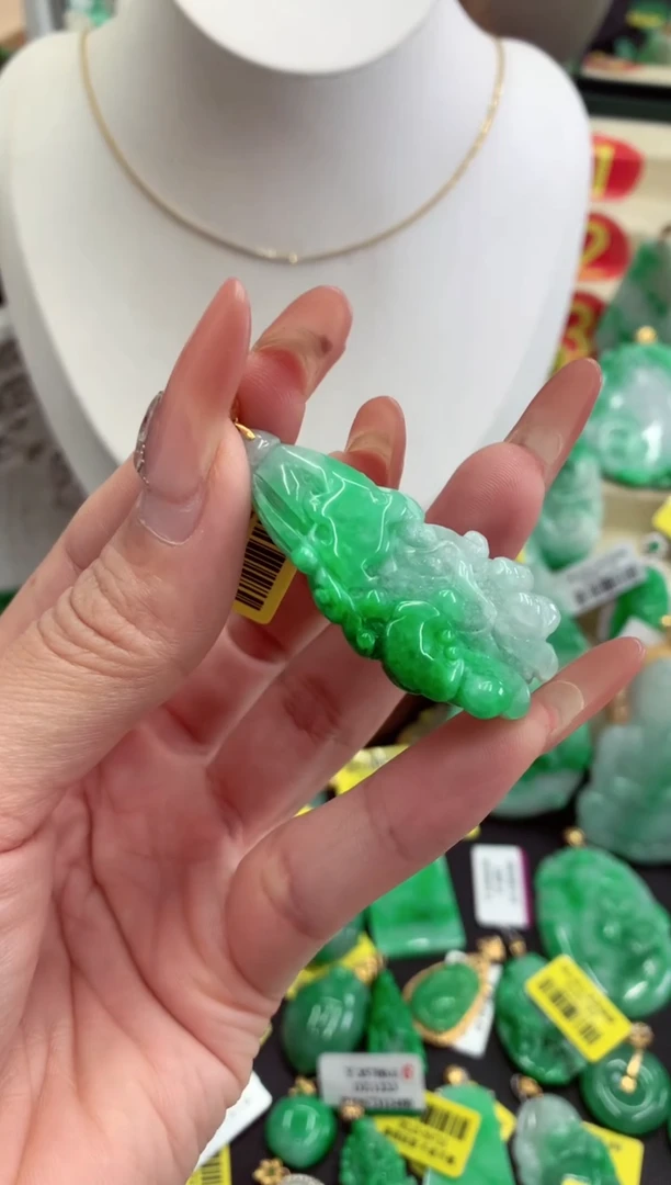 翡翠18K金镶嵌吊坠(不含链)挂件