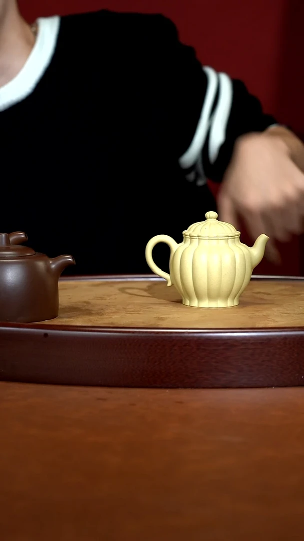 茶壶紫砂   本绿    筋纹宫灯    180cc