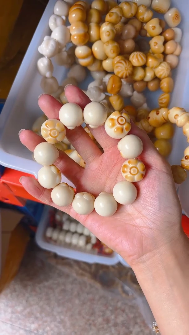 吊坠菩提根/象牙果山竹单圈