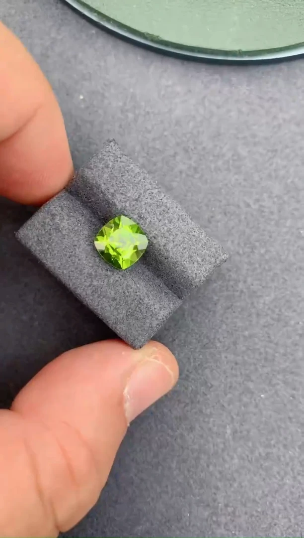 未镶嵌裸石橄榄石2.5ct 橄榄石