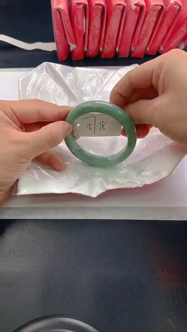 未镶嵌手镯翡翠249