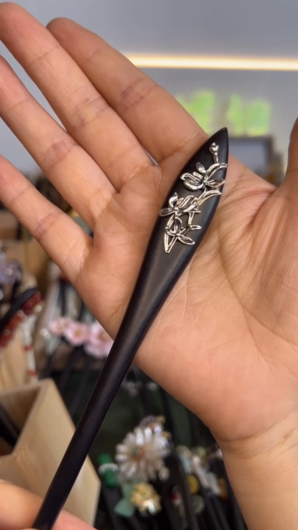 非金属木质荼**开美丽发簪