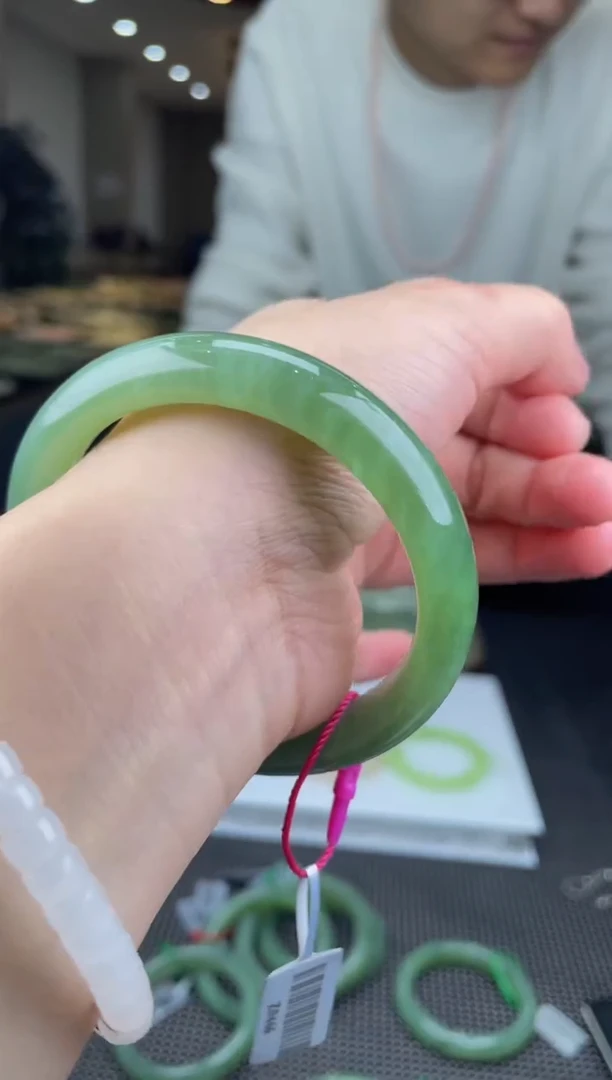 【闪购商品】定制和田玉天然和田玉多样性发其一