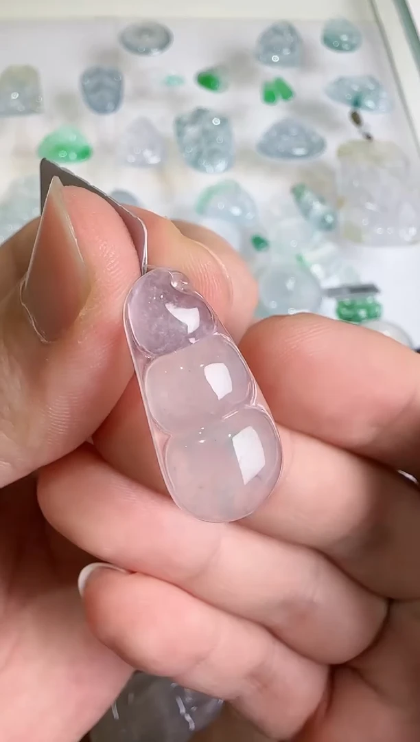 【闪购商品】翡翠吊坠(不含链)未镶嵌··