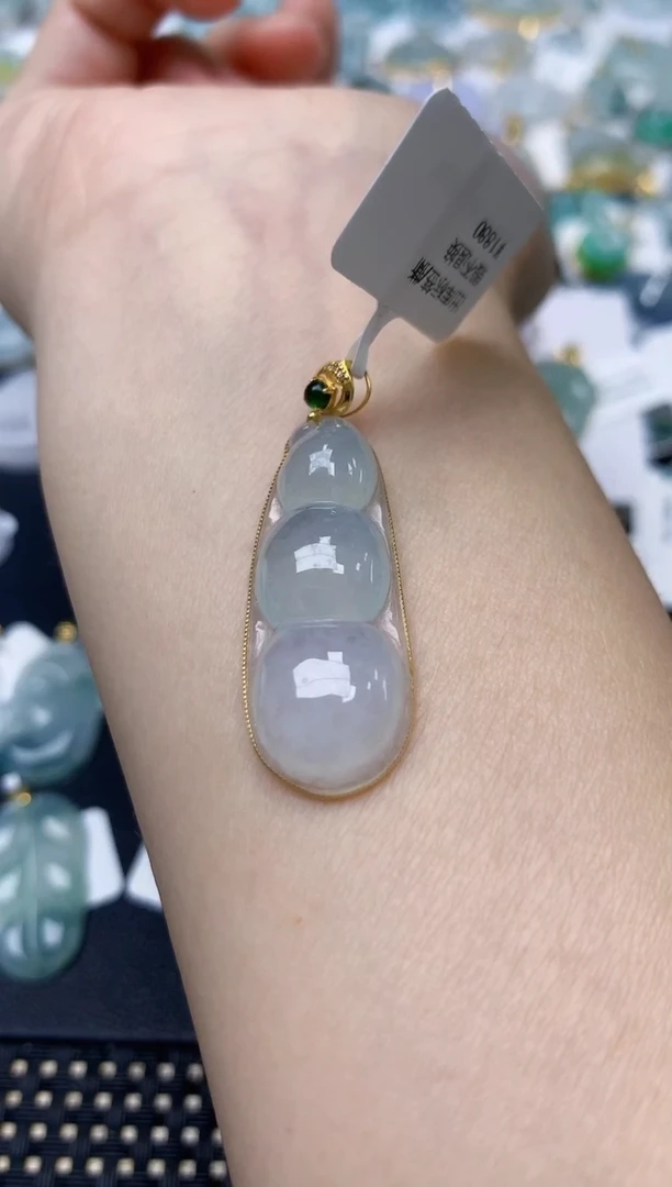 颈饰18K金镶嵌翡翠天然缅甸A货翡翠