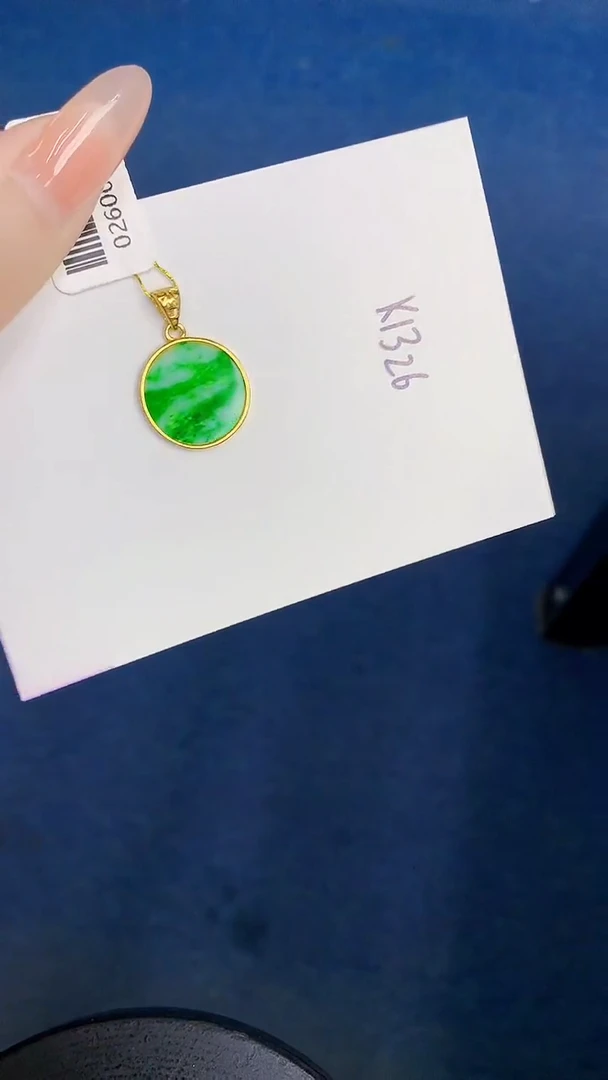 颈饰未镶嵌翡翠缅甸天然翡翠A货