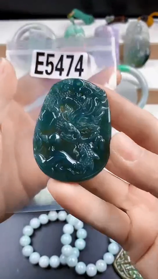 颈饰未镶嵌翡翠天然翡翠吊坠挂件