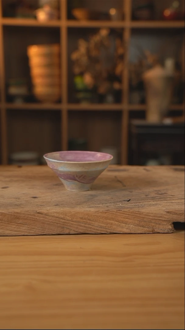 紫色系列的利口冰激凌小碗