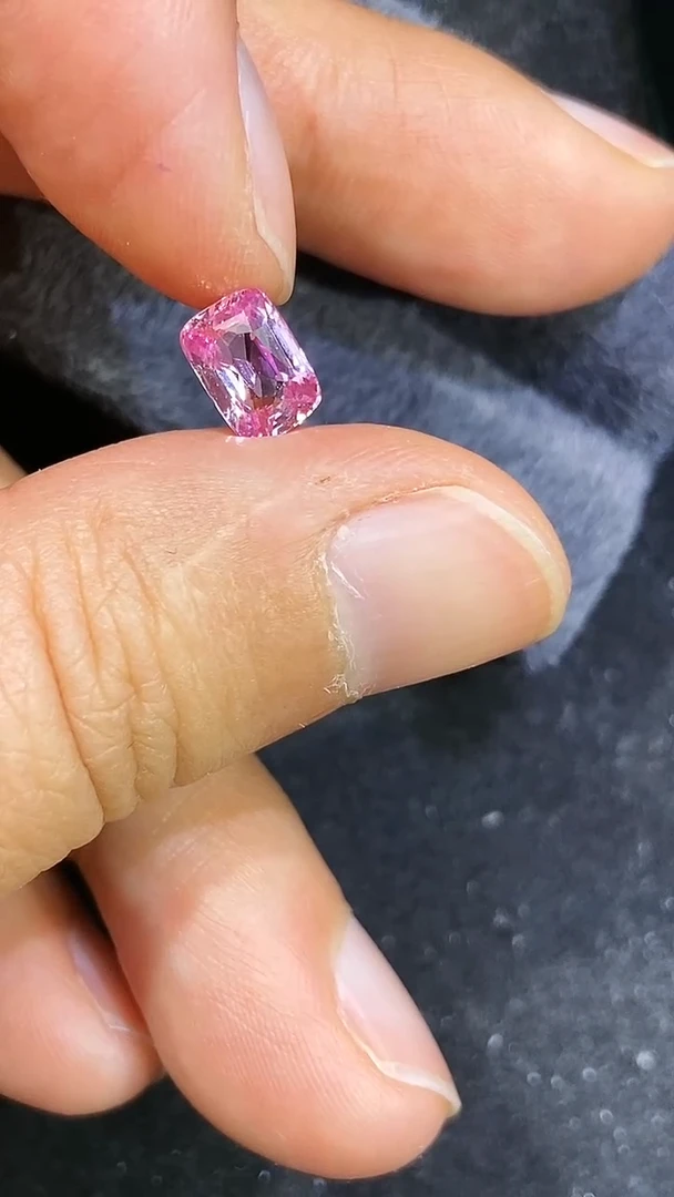 【闪购商品】定制蓝宝石定制未镶嵌帕帕拉恰1.53克拉无烧AIGS天然