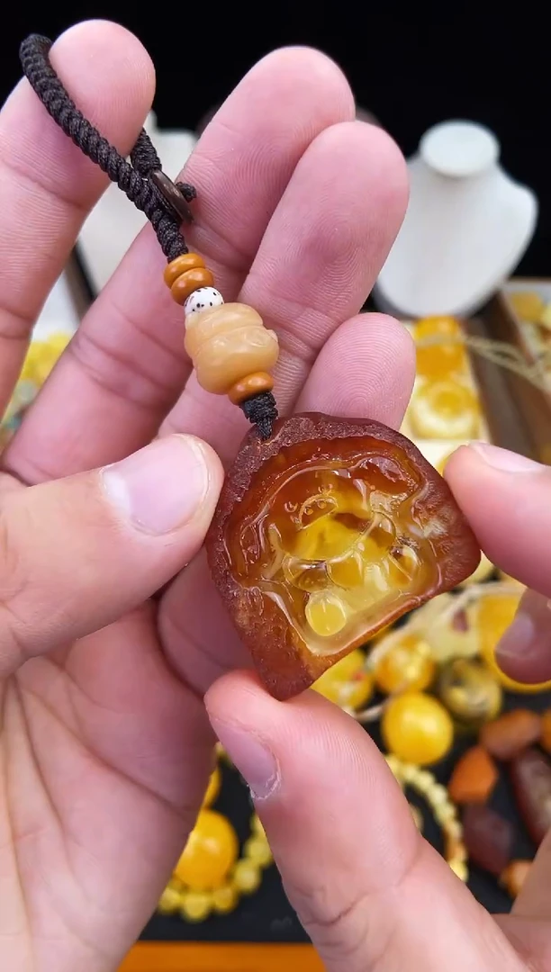 琥珀未镶嵌珠宝奇石柒月