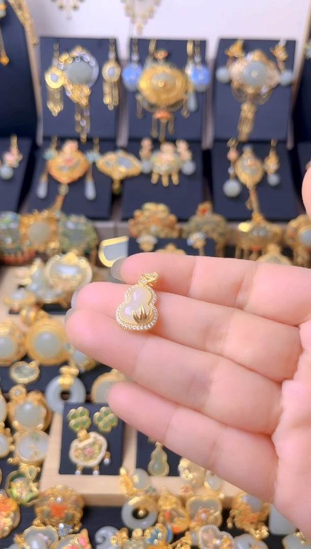 颈饰银S925镀金镶嵌和田玉福竹葫芦吊坠