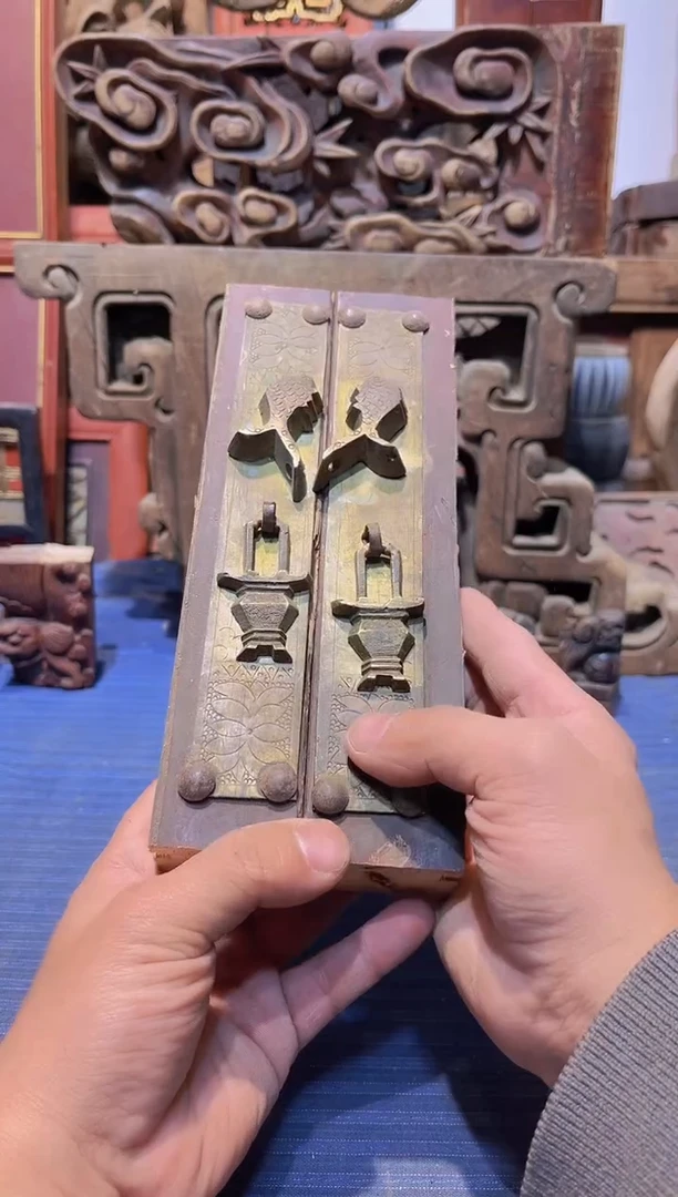 【闪购商品】香樟木老木雕老物件花板有瑕疵完美者慎拍