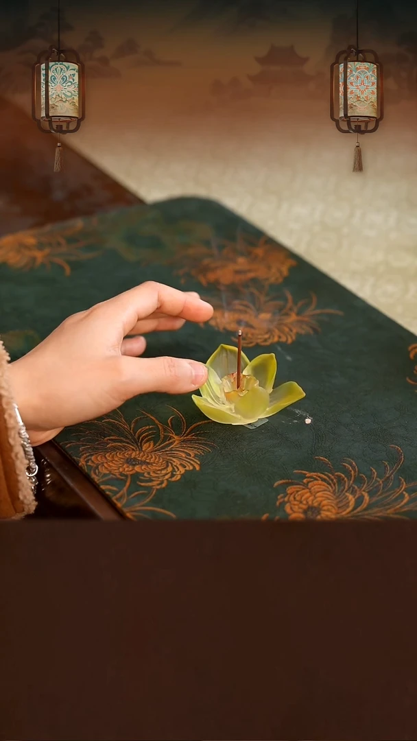 十二花神香插水仙