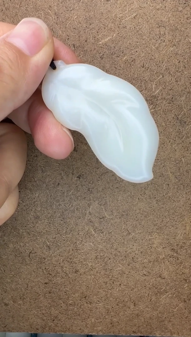 和田玉未镶嵌颈饰D