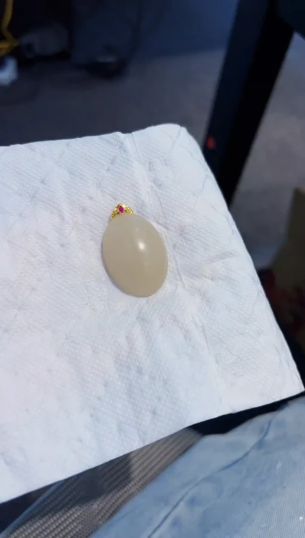 【闪购商品】和田玉18K金镶嵌吊坠(不含链)藕粉鸽子蛋 多样性发一件