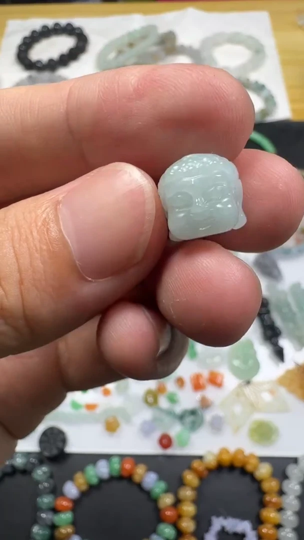 翡翠未镶嵌颈饰【闪购商品】 天然翡翠