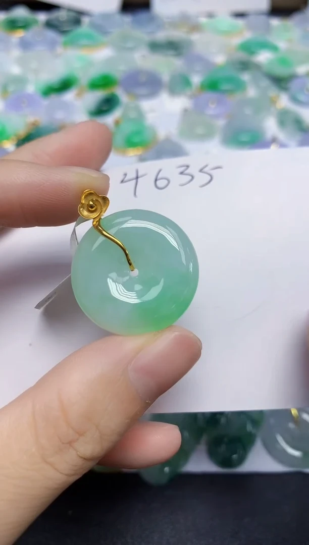 翡翠未镶嵌颈饰天然缅甸翡翠A货