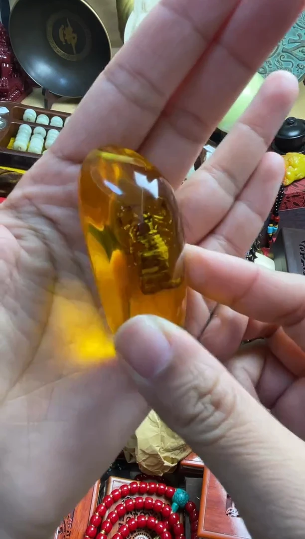 裸石琥珀未镶嵌主播推荐主播推荐