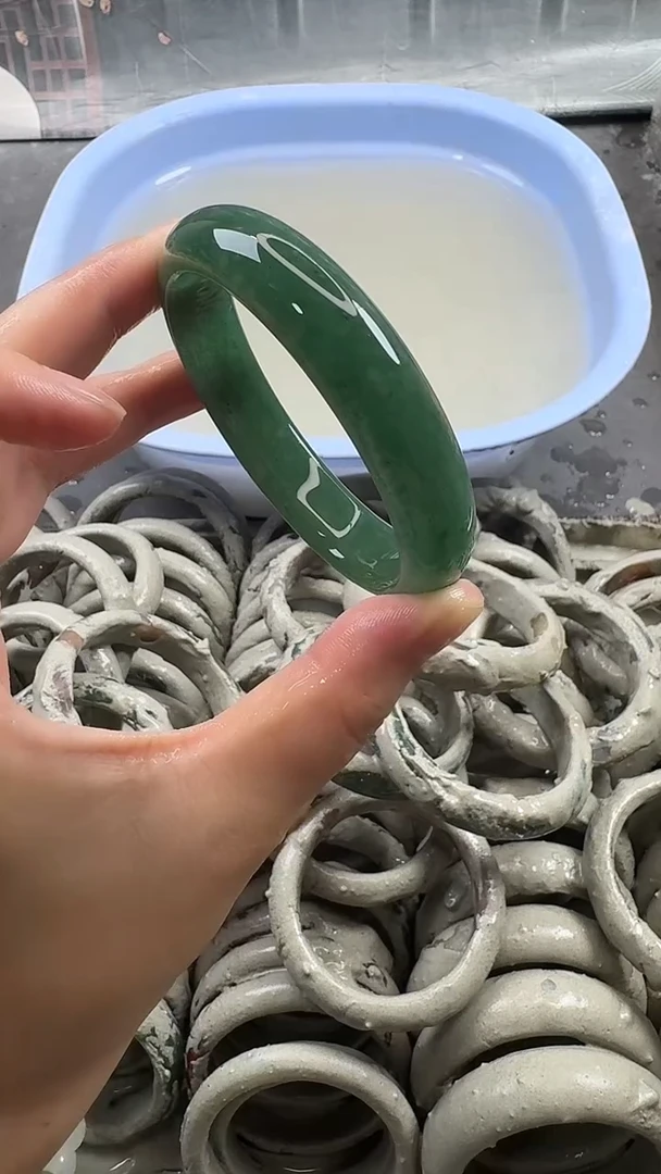 未镶嵌手镯石英质玉6
