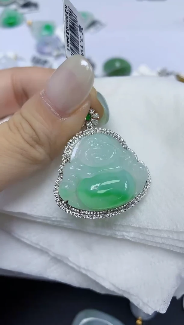 翡翠18K金镶嵌颈饰天然缅甸翡翠A货