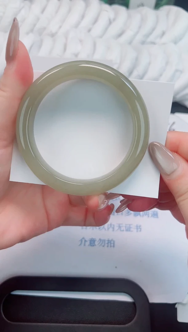 未镶嵌手镯石英质玉40-60.1