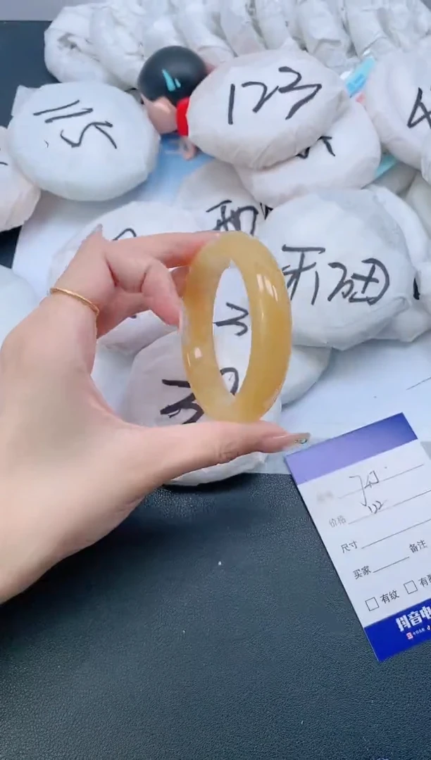 石英质玉手镯未镶嵌7J45-56