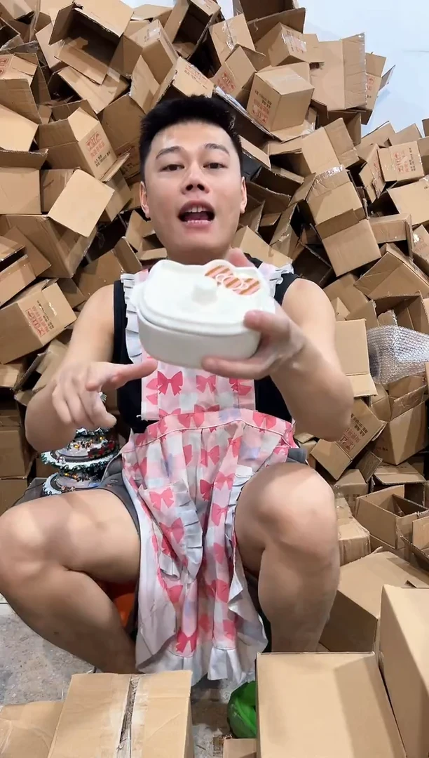 瓷片白色kt猫炖盅