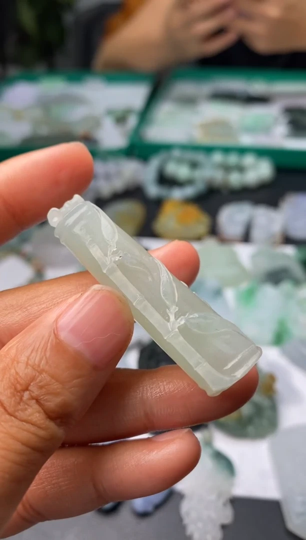 定制翡翠未镶嵌毛货翡翠~