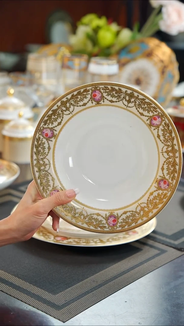 瓷片8.5英寸草帽盘  1个