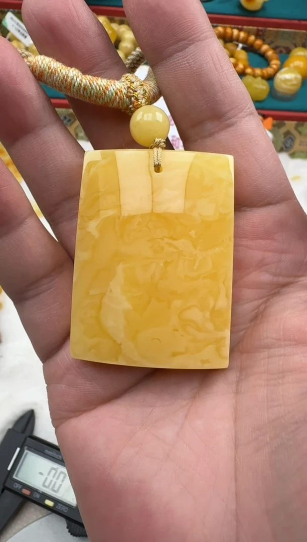 琥珀未镶嵌珠宝奇石无事牌HZ079