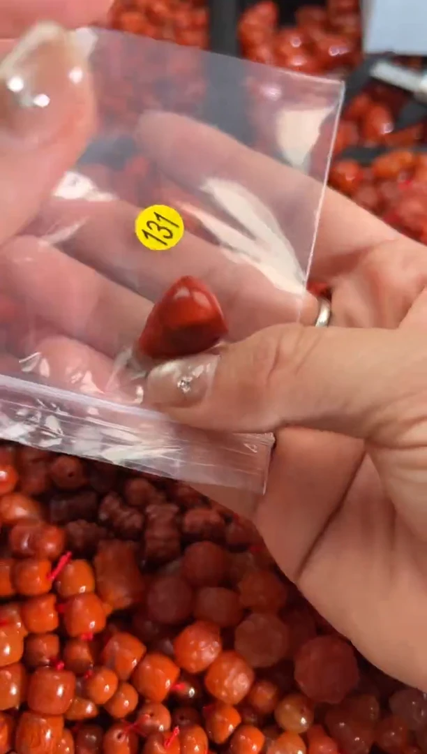 【闪购商品】南红玛瑙颈饰未镶嵌1