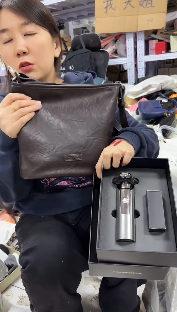 PU上车啦 宝宝们抓紧时间去下方链接拍吧三头剃须刀