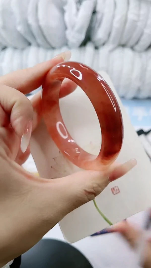 【闪购商品】石英质玉手镯未镶嵌0112250184多样性发货