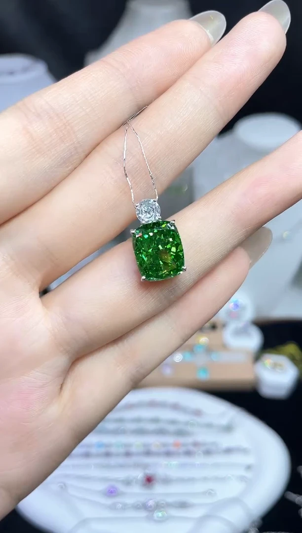 合成立方氧化锆925银编号F0188  吊坠