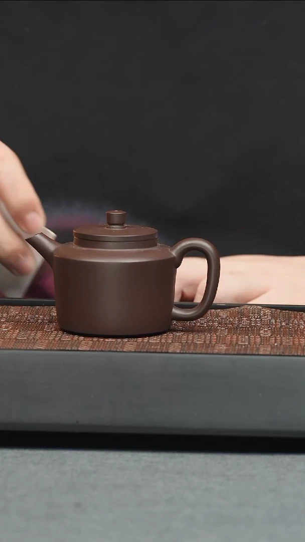 茶壶紫砂五堂 折肩宫灯（鱼龙舞）