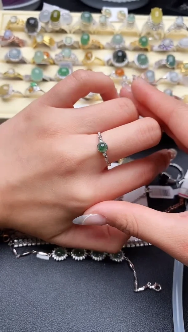 【闪购商品】翡翠戒指银S925镶嵌33333333+10