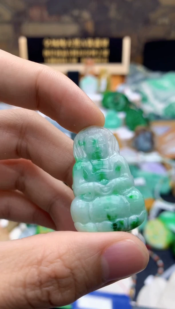 颈饰未镶嵌翡翠天然A货翡翠