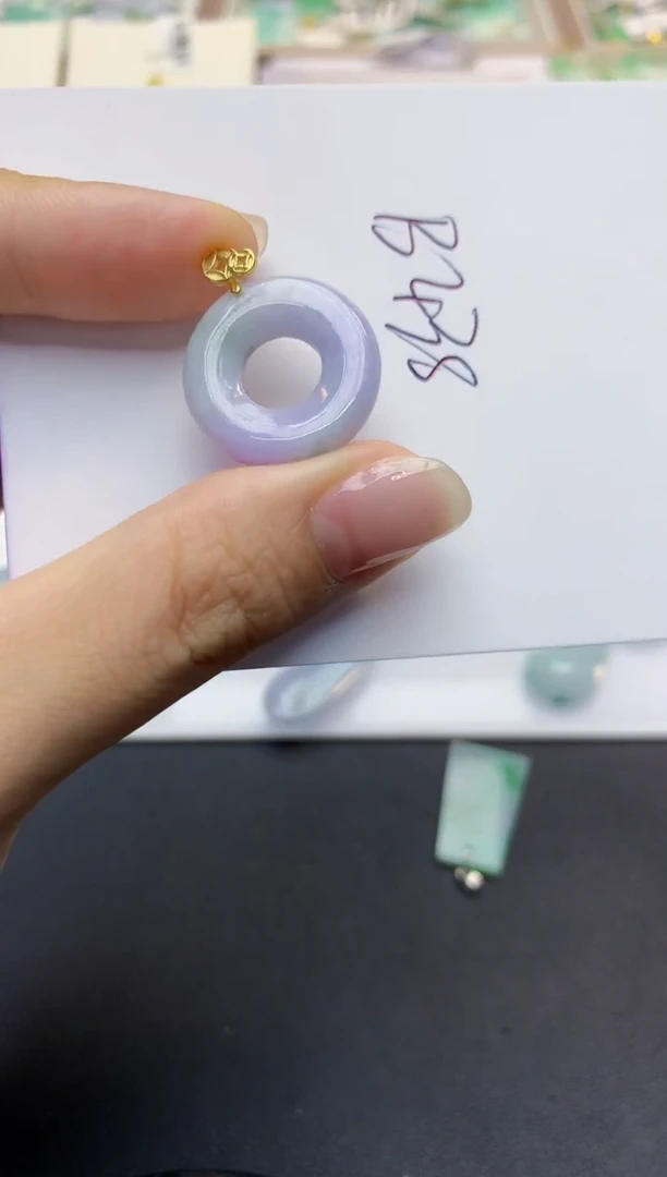 翡翠未镶嵌颈饰天然缅甸A货翡翠
