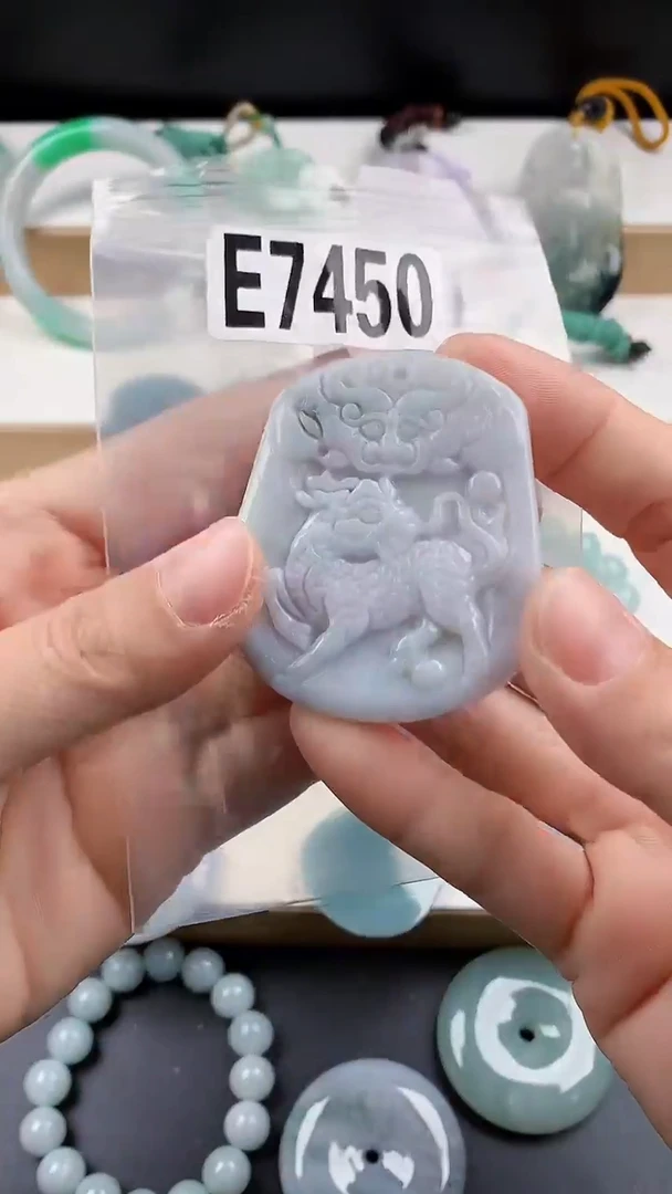 颈饰未镶嵌翡翠天然翡翠吊坠挂件