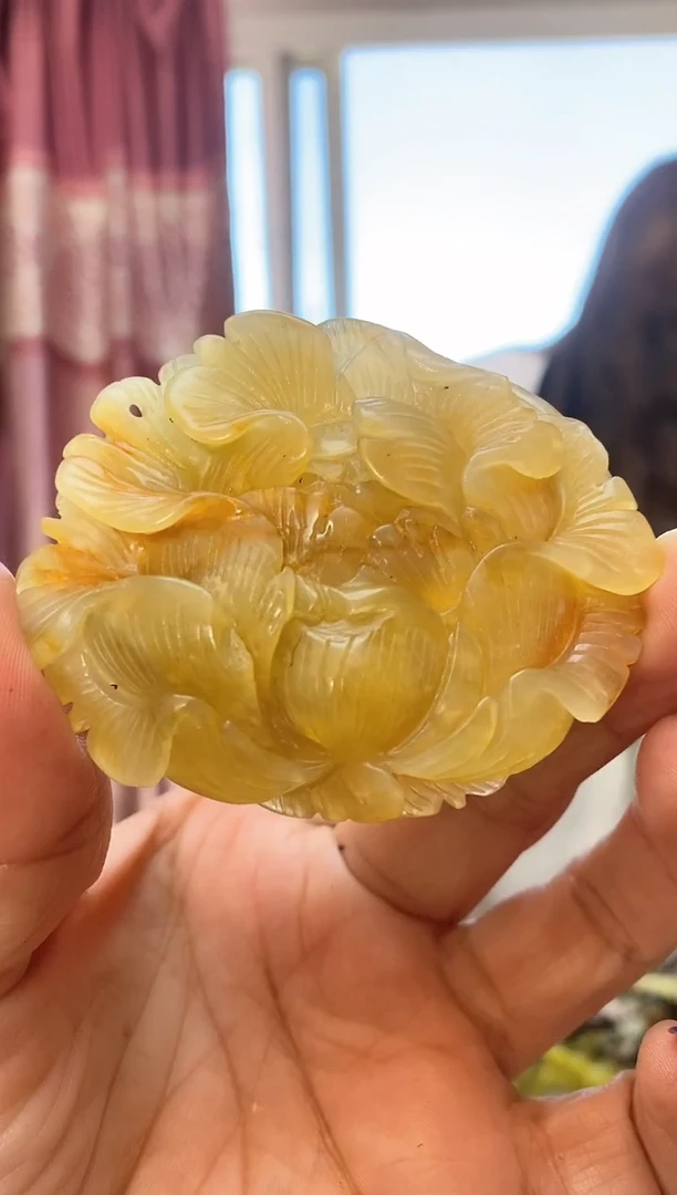 未镶嵌岫玉吊坠