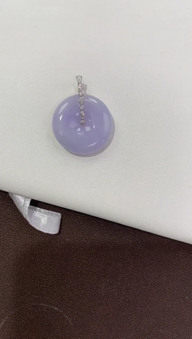 翡翠18K金镶嵌颈饰天然缅甸a货翡翠