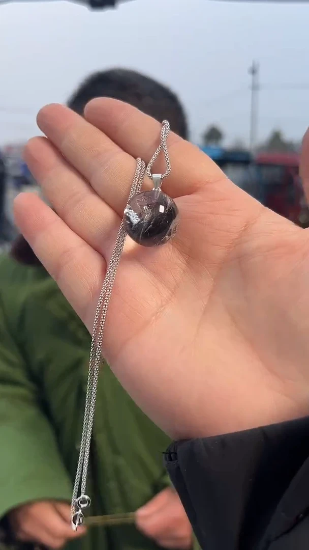 【闪购商品】水晶吊坠(赠链)未镶嵌天然闪灵钻多样性发一18.8mm