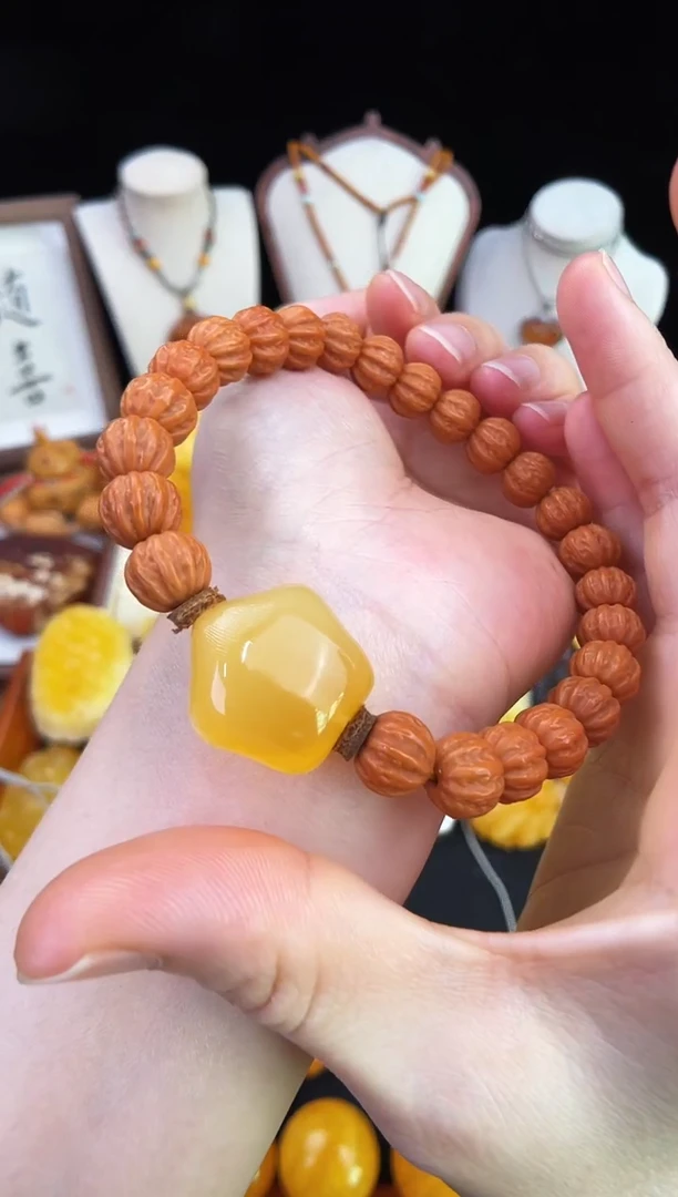 琥珀未镶嵌珠宝奇石柒月