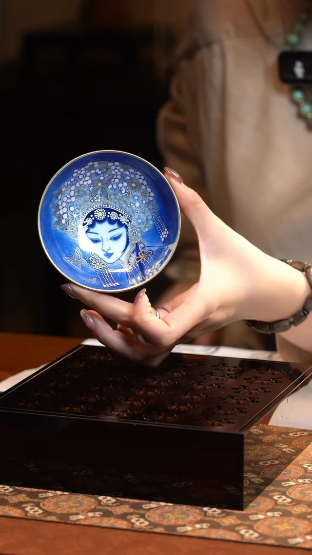 【闪购商品】L良朋描金玫瑰红内绘侧脸花旦普洱杯