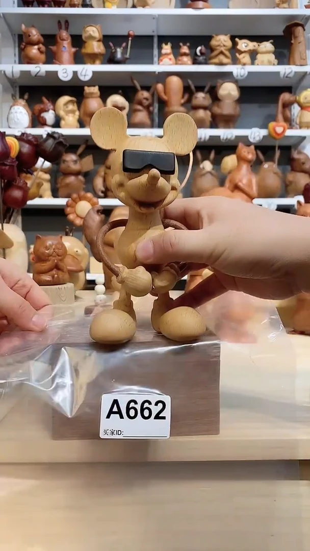 【闪购商品】木木雕摆件可爱卡通