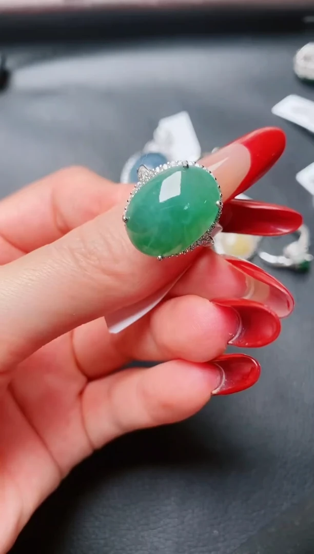 银S925镶嵌戒指翡翠....