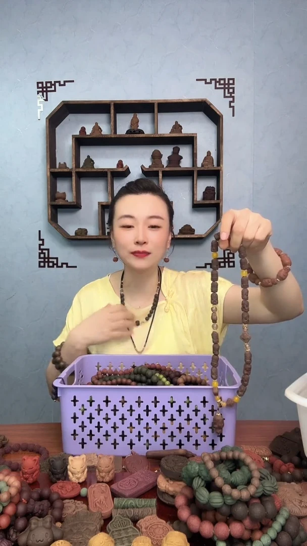 泥塑宫廷御制龙涎脖挂设计